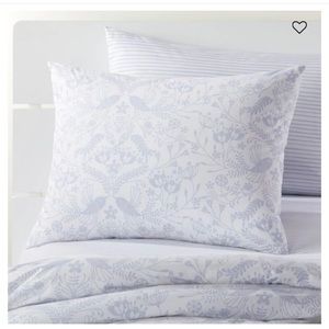 Crate and Barrel twin duvet cover and pillow case
